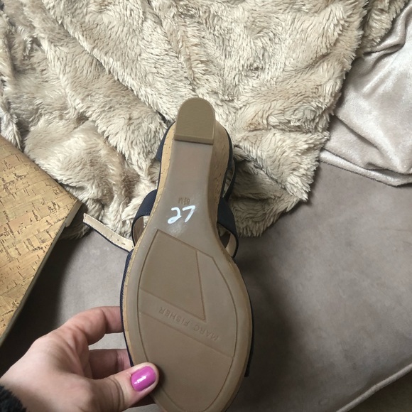 Mark Fisher Navy and Gold Platform Sandals - Picture 3 of 4